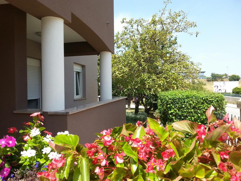 Apartments Ema Pula Exterior foto